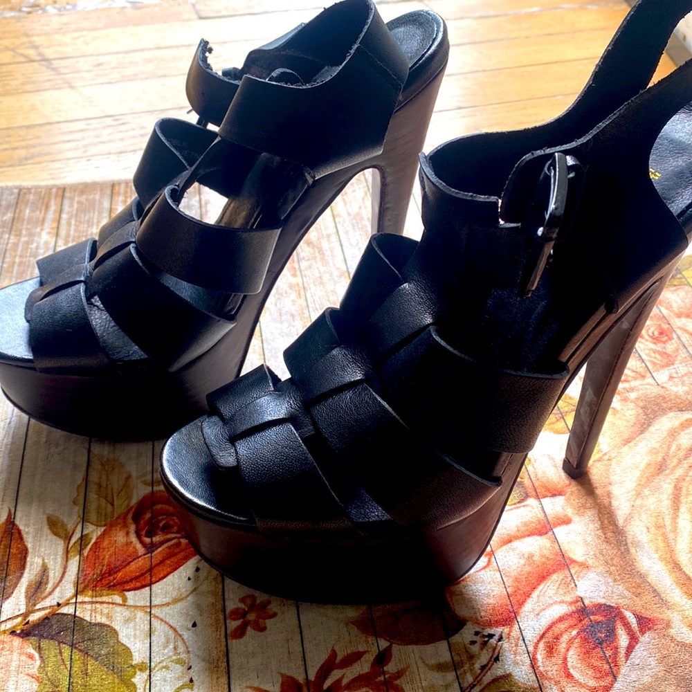Black sandal heels